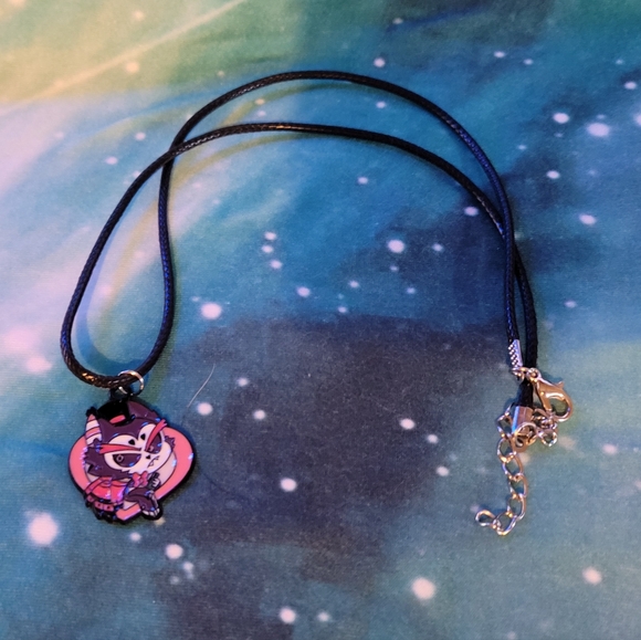 Husk Charm Necklace - Picture 2 of 4